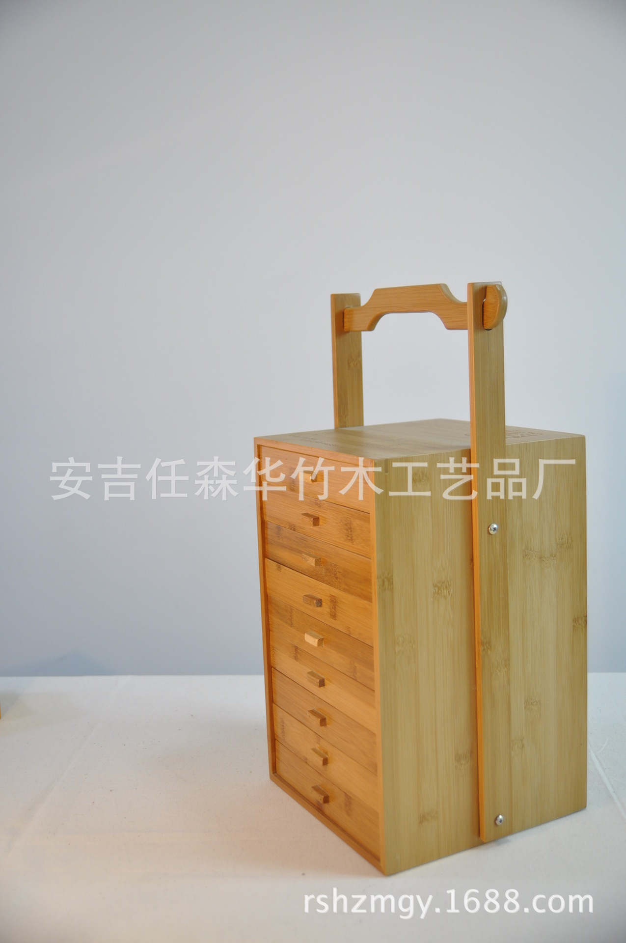 竹韵茶香 当普洱茶礼盒遇上竹提篮的艺术匠造